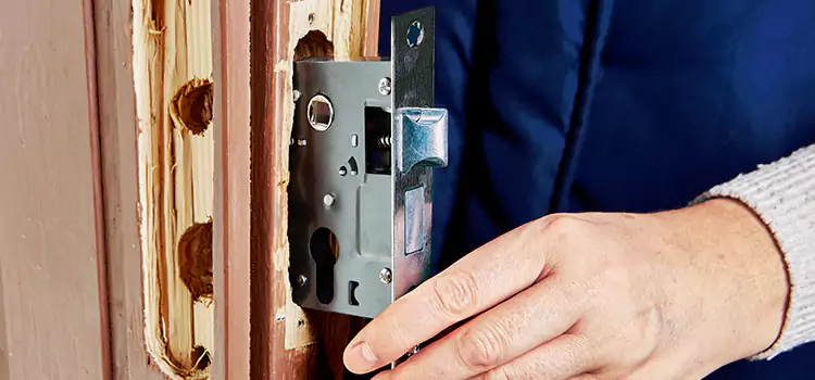 Garage Door Lock Replacement Hampton